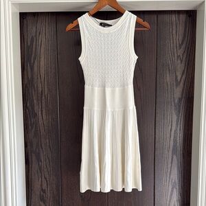 Elegant White Knit Sleeveless Dress